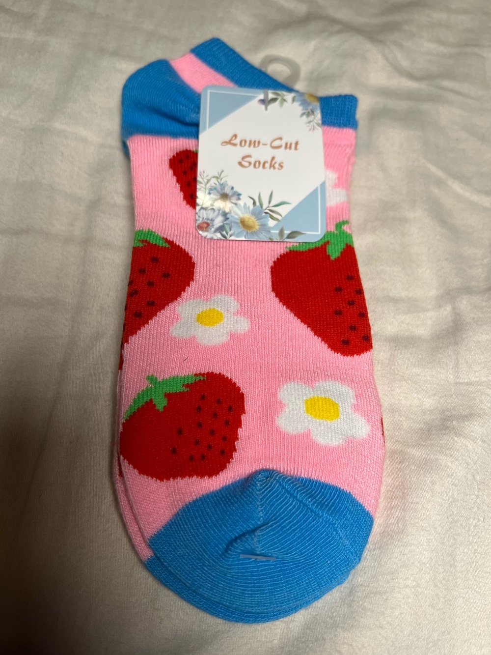🎉5/$25 Strawberry Ankle Socks